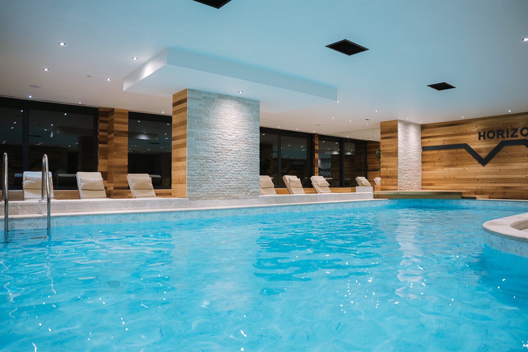 Unutrašnji bazen u Wellness & Spa centru Horizont