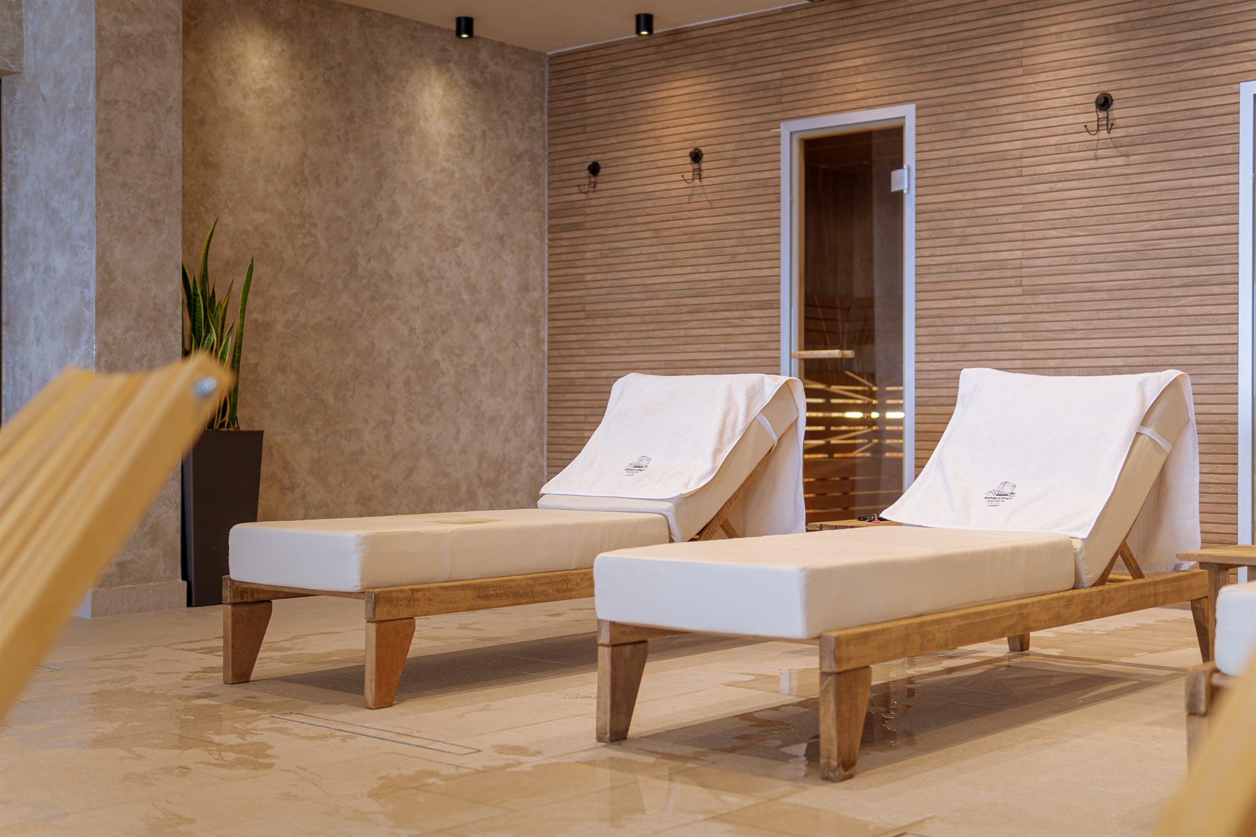 Lounge ležaljke u Wellness & Spa centru